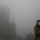       哈尔滨污染指数爆表 市民:出门上班 回头一看家没了